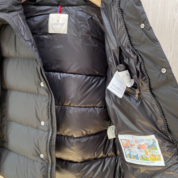 Men's matte Mayan-style short down jacket. High-end condition, looks great on. M - Picture 6 of 7